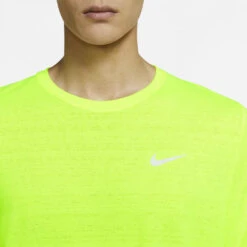 Nike M NK DF MILER TOP SS 4 Nike M NK DF MILER TOP SS -Sportbekleidung Geschäft 246124223 34RMZxBRLMlWvv
